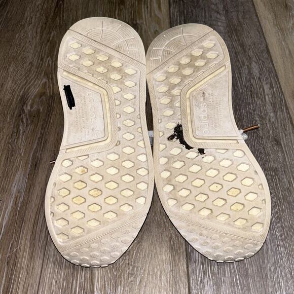 ADIDAS NMD R1 BOOST Women’s US Size 6.5 White Rose Gold Metallic Shoes FW6434 - Picture 10 of 11